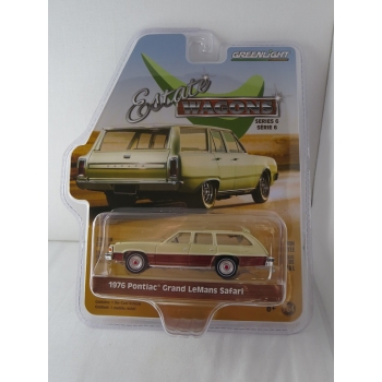 Greenlight 1:64 Pontiac Grand LeMans Safari 1976 bavarian cream